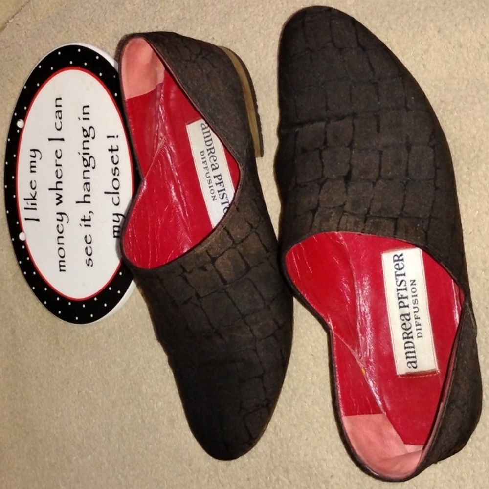1980s. By Designer Andrea Pfister flats size 6